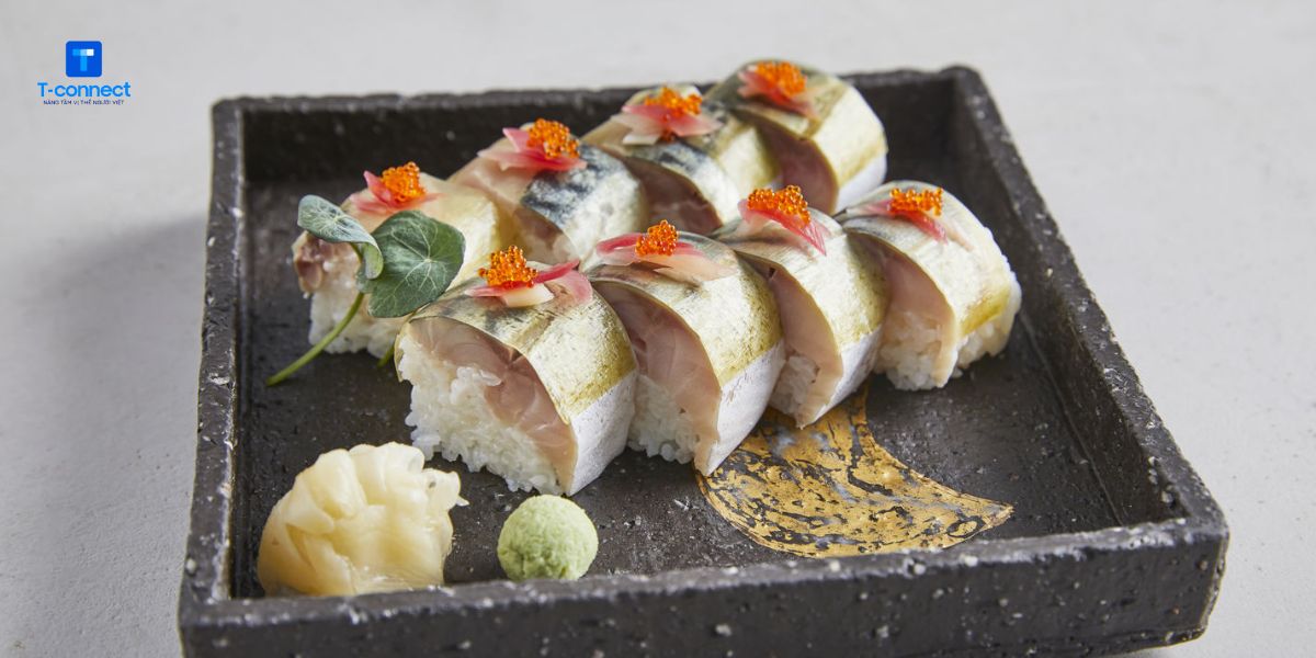 Saba-zushi nổi tiếng với cá thu được ướp muối và giấm