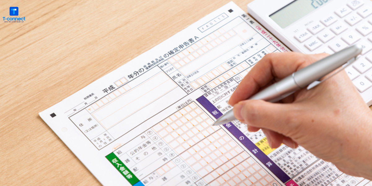 Chuẩn bị đầy những giấy tờ cần thiết để hoàn thuế ở Nhật Bản.